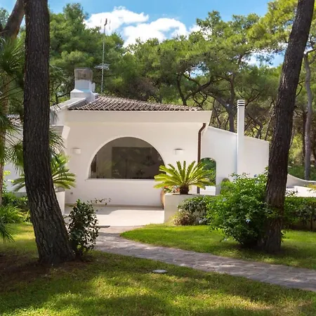 Dei Tessali Villa *